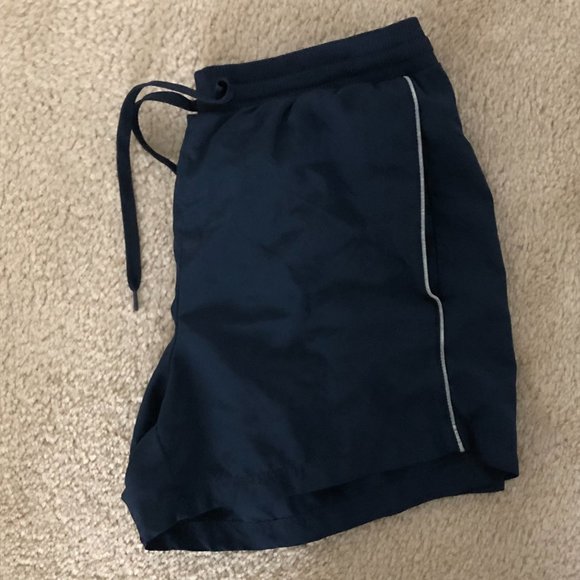 Athletic shorts - Picture 3 of 3